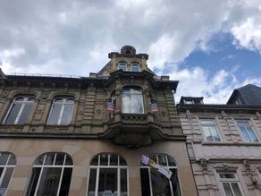 Best & Partner Immobilien - Galerie - Werbung in anderen Städten an Fassaden