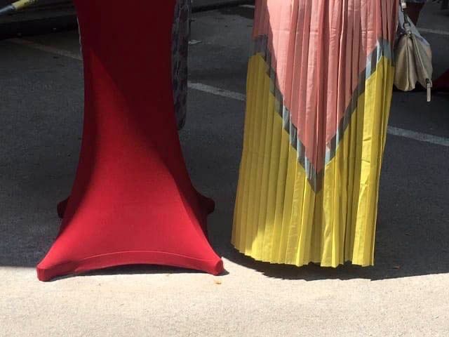 Best & Partner Immobilien - Galerie Tisch und Kleid