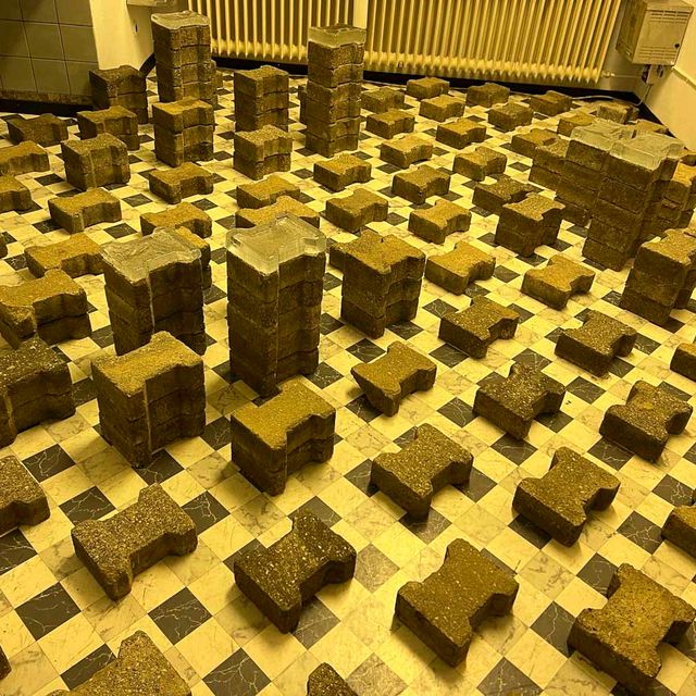 Best & Partner Immobilien - DIAMANT 6 - ANARCHITEKTUR in Offenbach - radikale, grenzüberschreitenden Positionen im Themenfeld Architektur und Wohnen