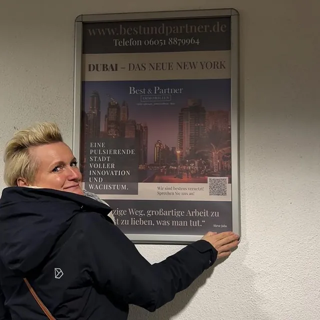 Best & Partner Immobilien | Neue Plakate in der Hanauer Innenstadt