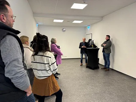 Netzwerken in geselliger Runde mit neuen Ideen für 2025 bei unserem Gastgeber Wladimir Römmich, Westpark Hanau