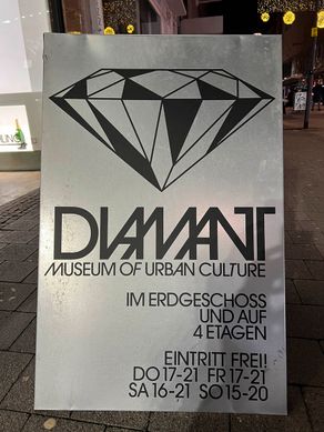 Best & Partner Immobilien - DIAMANT 6 - ANARCHITEKTUR in Offenbach - radikale, grenzüberschreitenden Positionen im Themenfeld Architektur und Wohnen
