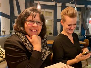 Best & Partner Immobilien - Galerie Weihnachtsfeier Jutta Johannisbauer und Daniela Opitz - Gehrisch